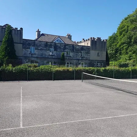 No 12 Old Manor Ballynahinch 別荘