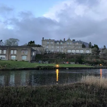 No 12 Old Manor Ballynahinch * Recess